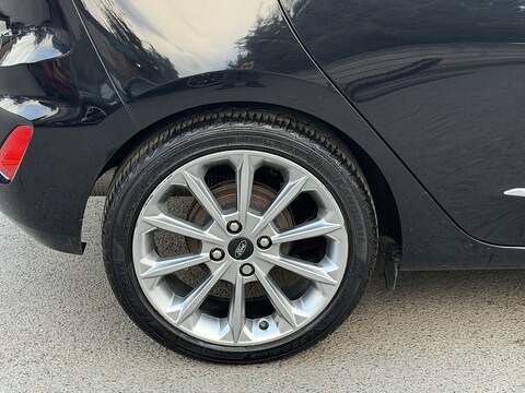 Ford Fiesta 1.0T EcoBoost GPF Vignale Hatchback 5dr Petrol Auto Euro 6 (s/s) (100 ps) - U2493