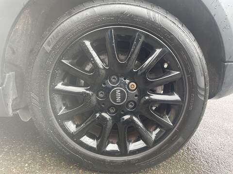 MINI Hatch 1.5 Cooper Classic Hatchback 5dr Petrol Manual Euro 6 (s/s) (136 ps) - U2498