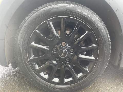 MINI Hatch 1.5 Cooper Classic Hatchback 5dr Petrol Manual Euro 6 (s/s) (136 ps) - U2498