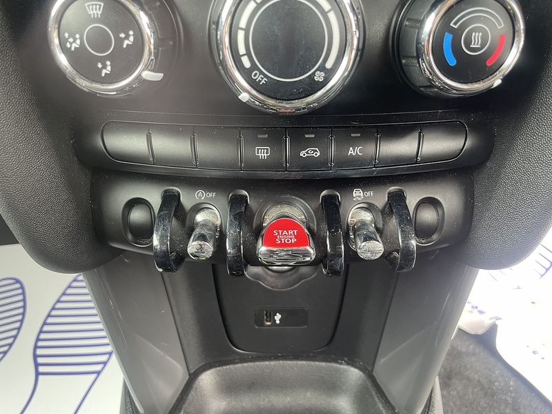 MINI Hatch 1.5 Cooper Classic Hatchback 5dr Petrol Manual Euro 6 (s/s) (136 ps) - U2498