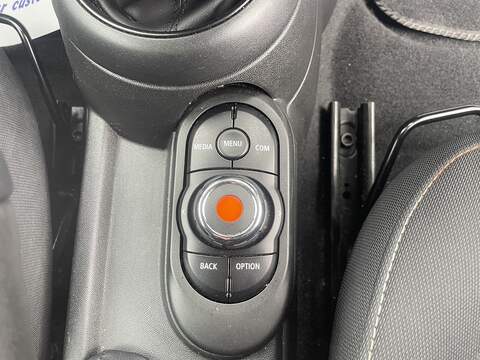 MINI Hatch 1.5 Cooper Classic Hatchback 5dr Petrol Manual Euro 6 (s/s) (136 ps) - U2498