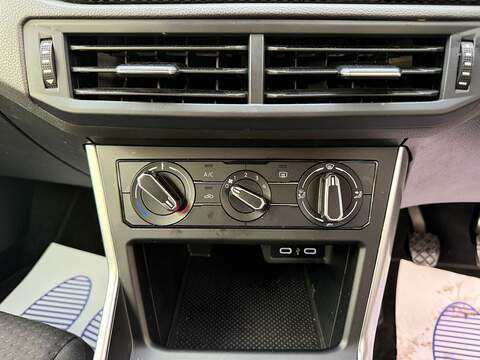 Volkswagen Polo 1.0 TSI Life Hatchback 5dr Petrol Manual Euro 6 (s/s) (95 ps) - U2502