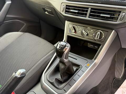 Volkswagen Polo 1.0 TSI Life Hatchback 5dr Petrol Manual Euro 6 (s/s) (95 ps) - U2502