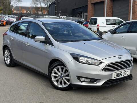 Ford Focus 1.0T EcoBoost Zetec Hatchback 5dr Petrol Auto Euro 6 (s/s) (125 ps)