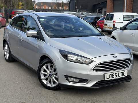 Ford Focus T EcoBoost Titanium - U2504