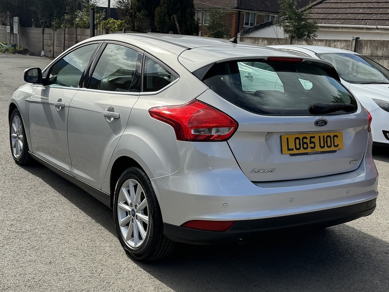 Ford Focus T EcoBoost Titanium - U2504