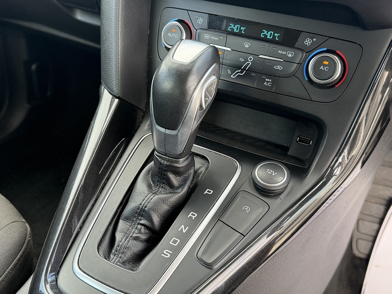 Ford Focus T EcoBoost Titanium - U2504