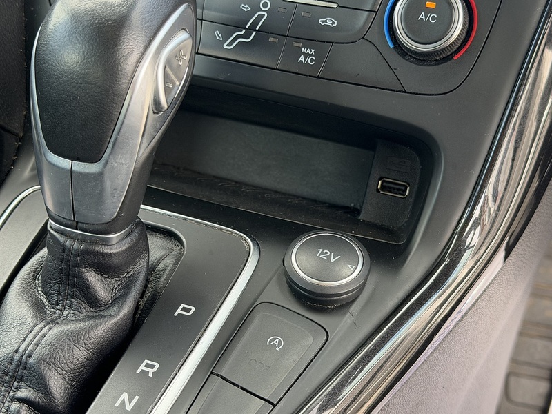 Ford Focus T EcoBoost Titanium - U2504