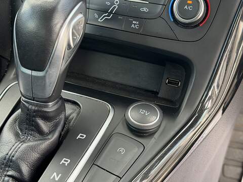 Ford Focus T EcoBoost Titanium - U2504