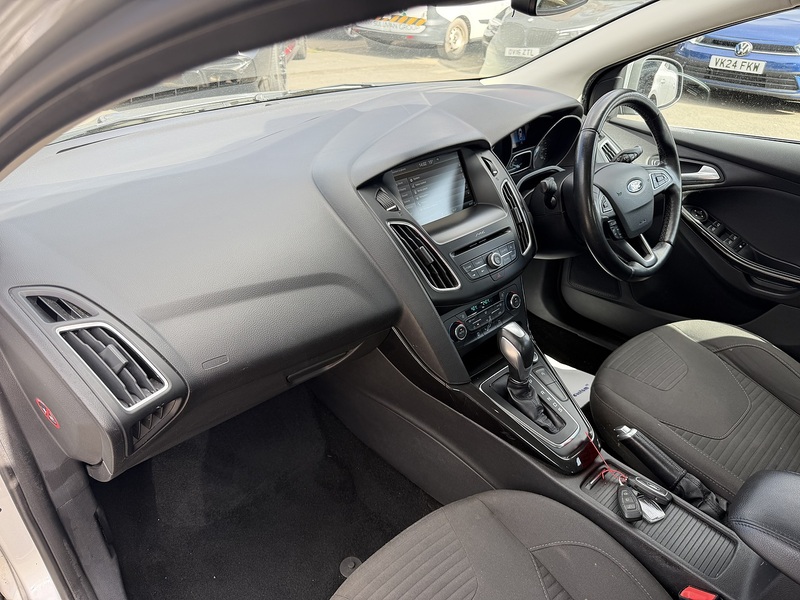 Ford Focus T EcoBoost Titanium - U2504