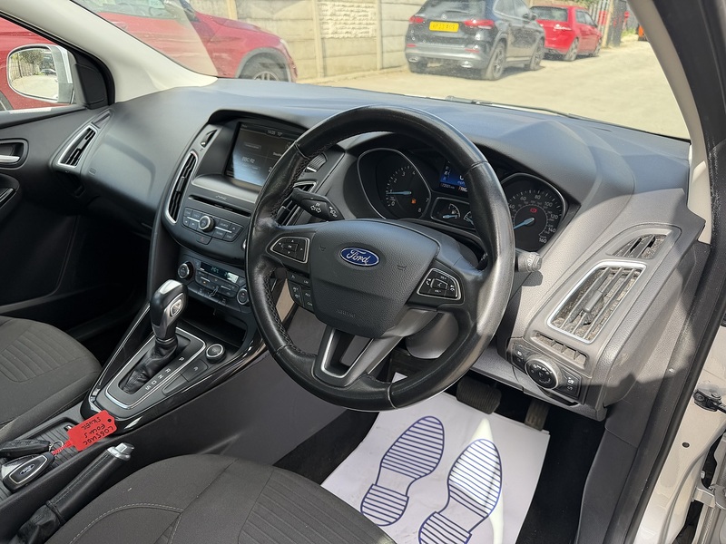 Ford Focus T EcoBoost Titanium - U2504