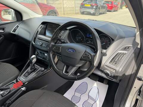 Ford Focus T EcoBoost Titanium - U2504