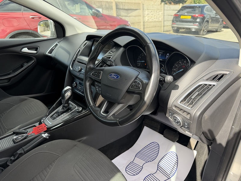 Ford Focus T EcoBoost Titanium - U2504