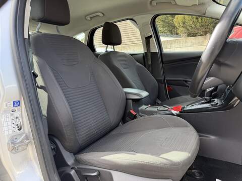 Ford Focus T EcoBoost Titanium - U2504