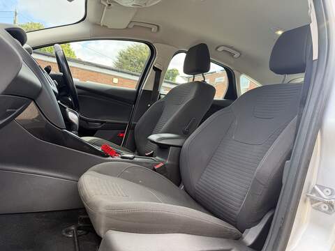 Ford Focus T EcoBoost Titanium - U2504