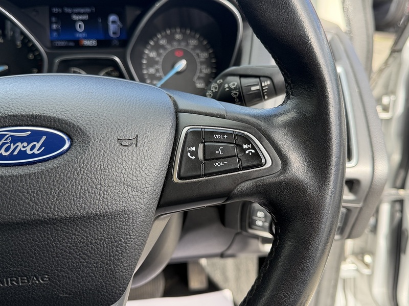 Ford Focus T EcoBoost Titanium - U2504