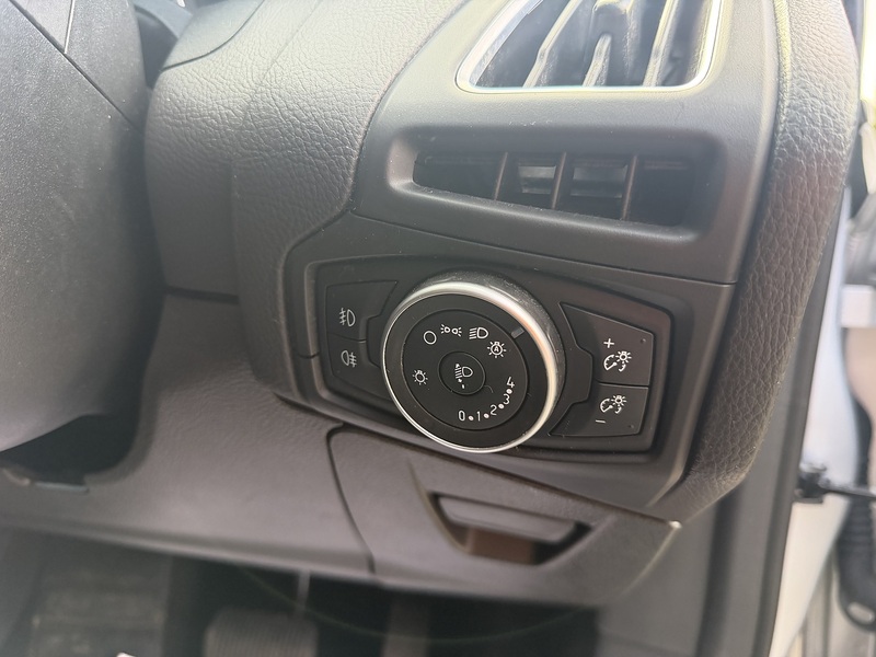 Ford Focus T EcoBoost Titanium - U2504