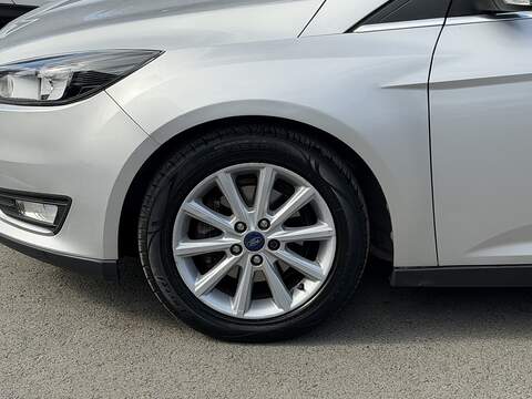 Ford Focus T EcoBoost Titanium - U2504