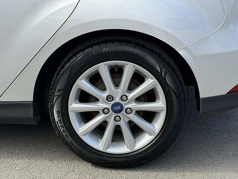 Ford Focus T EcoBoost Titanium - U2504