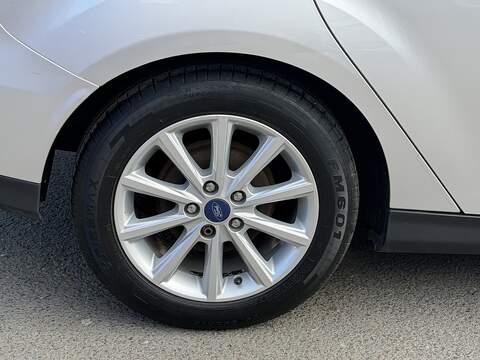 Ford Focus T EcoBoost Titanium - U2504