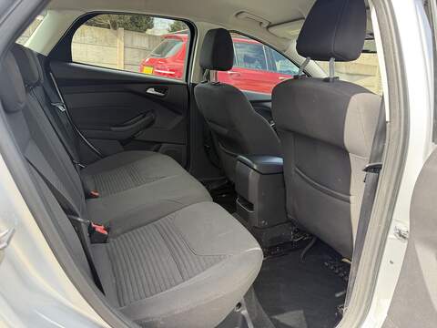 Ford Focus T EcoBoost Titanium - U2504