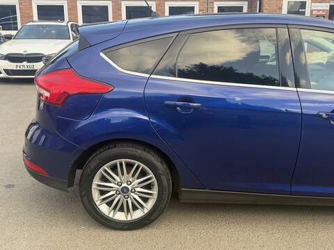 Ford Focus 1.0T EcoBoost Zetec Edition Hatchback 5dr Petrol Auto Euro 6 (s/s) (125 ps) - U2505