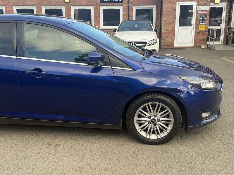 Ford Focus 1.0T EcoBoost Zetec Edition Hatchback 5dr Petrol Auto Euro 6 (s/s) (125 ps) - U2505