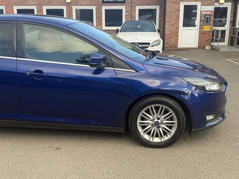 Ford Focus 1.0T EcoBoost Zetec Edition Hatchback 5dr Petrol Auto Euro 6 (s/s) (125 ps) - U2505