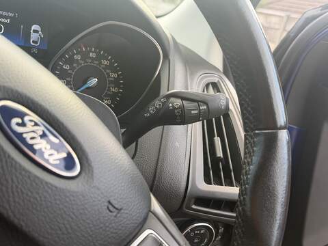 Ford Focus 1.0T EcoBoost Zetec Edition Hatchback 5dr Petrol Auto Euro 6 (s/s) (125 ps) - U2505