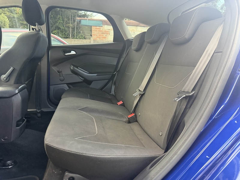 Ford Focus 1.0T EcoBoost Zetec Edition Hatchback 5dr Petrol Auto Euro 6 (s/s) (125 ps) - U2505