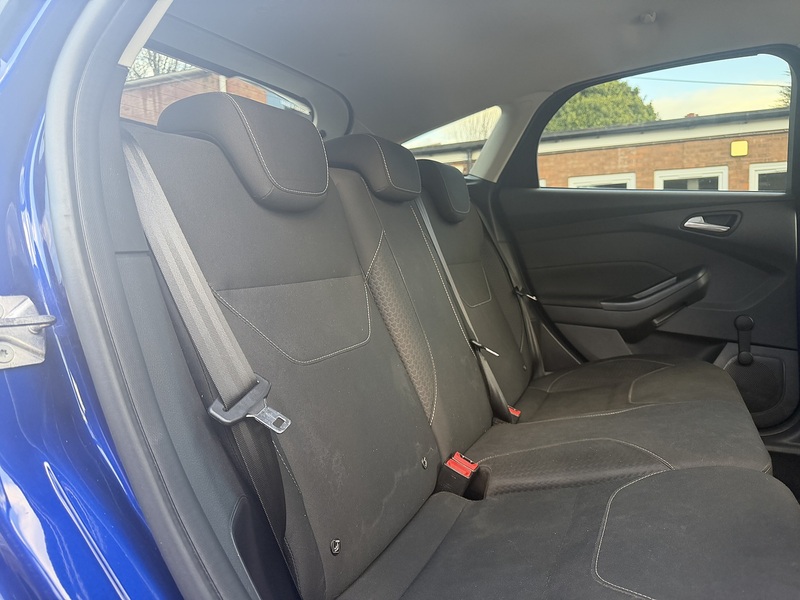 Ford Focus 1.0T EcoBoost Zetec Edition Hatchback 5dr Petrol Auto Euro 6 (s/s) (125 ps) - U2505