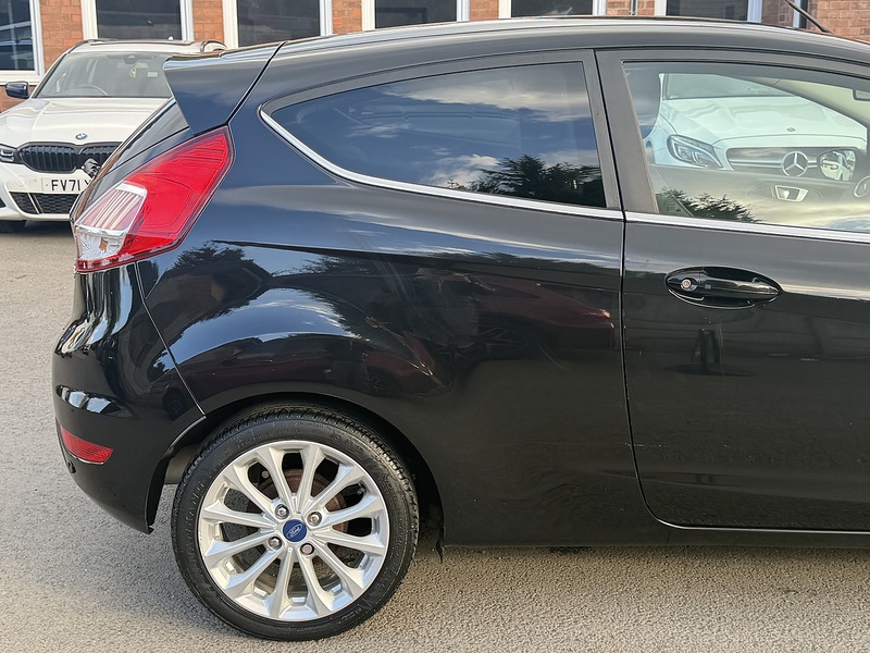 Ford Fiesta 1.0T EcoBoost Titanium X Hatchback 3dr Petrol Powershift Euro 6 (100 ps) - U2506