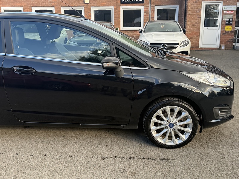Ford Fiesta 1.0T EcoBoost Titanium X Hatchback 3dr Petrol Powershift Euro 6 (100 ps) - U2506