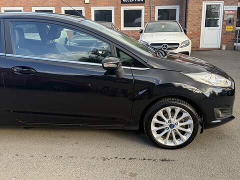 Ford Fiesta 1.0T EcoBoost Titanium X Hatchback 3dr Petrol Powershift Euro 6 (100 ps) - U2506