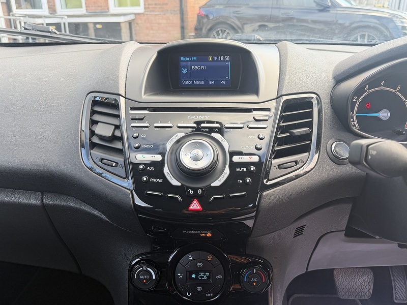 Ford Fiesta 1.0T EcoBoost Titanium X Hatchback 3dr Petrol Powershift Euro 6 (100 ps) - U2506