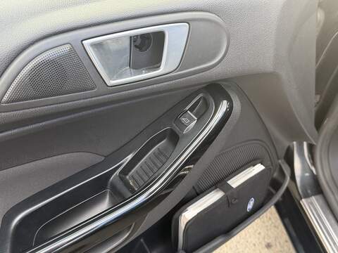 Ford Fiesta 1.0T EcoBoost Titanium X Hatchback 3dr Petrol Powershift Euro 6 (100 ps) - U2506