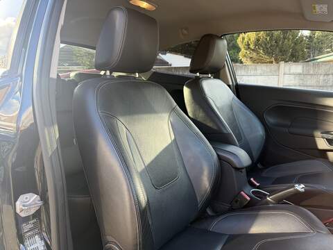 Ford Fiesta 1.0T EcoBoost Titanium X Hatchback 3dr Petrol Powershift Euro 6 (100 ps) - U2511