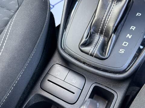 Ford Fiesta 1.0T EcoBoost Zetec Hatchback 5dr Petrol Auto Euro 6 (s/s) (100 ps) - U2513