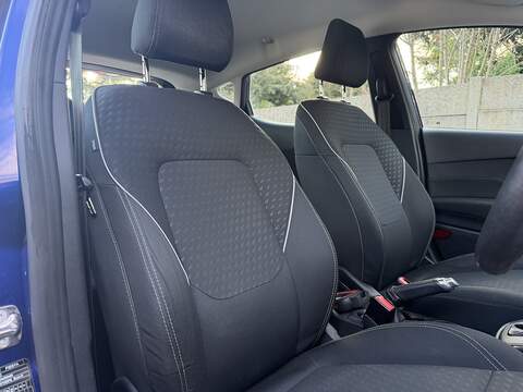 Ford Fiesta 1.0T EcoBoost Zetec Hatchback 5dr Petrol Auto Euro 6 (s/s) (100 ps) - U2513