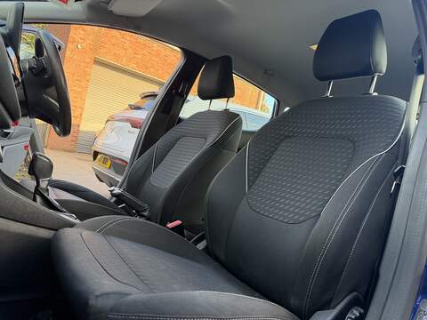 Ford Fiesta 1.0T EcoBoost Zetec Hatchback 5dr Petrol Auto Euro 6 (s/s) (100 ps) - U2513