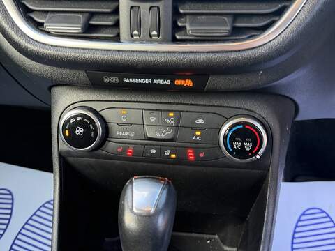 Ford Fiesta 1.0T EcoBoost Zetec Hatchback 5dr Petrol Auto Euro 6 (s/s) (100 ps) - U2513