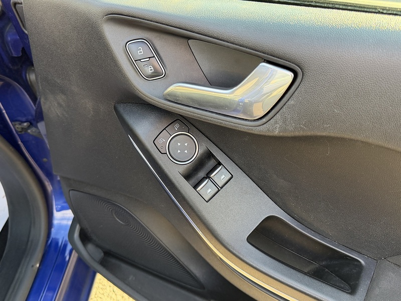 Ford Fiesta 1.0T EcoBoost Zetec Hatchback 5dr Petrol Auto Euro 6 (s/s) (100 ps) - U2513
