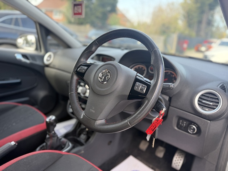 Vauxhall Corsa 1.4 16V SRi Hatchback 5dr Petrol Manual Wide Ratio Euro 5 (100 ps) - U2517