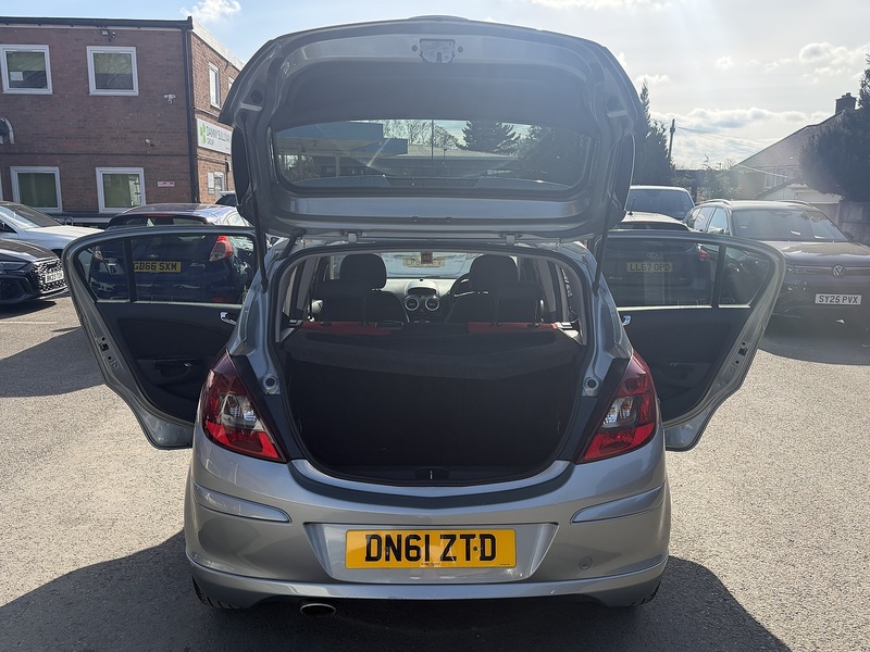 Vauxhall Corsa 1.4 16V SRi Hatchback 5dr Petrol Manual Wide Ratio Euro 5 (100 ps) - U2517
