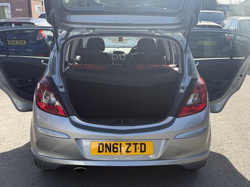 Vauxhall Corsa 1.4 16V SRi Hatchback 5dr Petrol Manual Wide Ratio Euro 5 (100 ps) - U2517