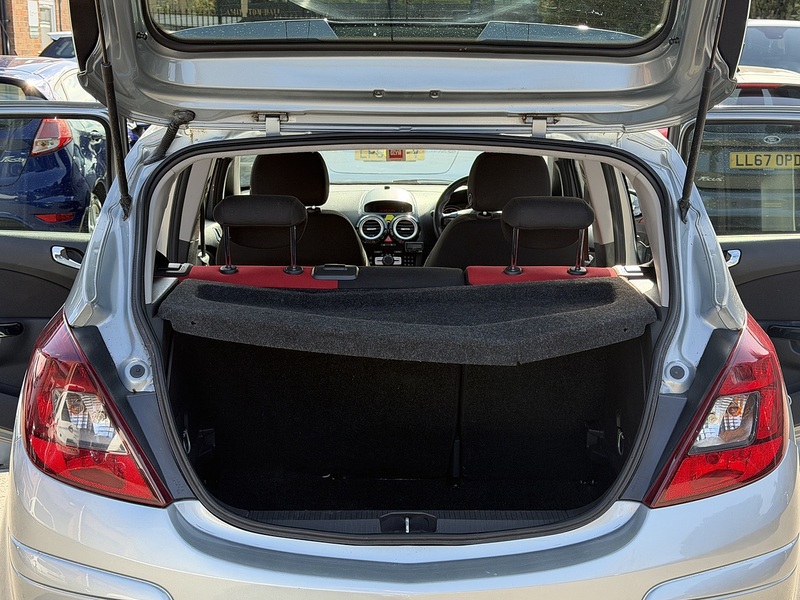 Vauxhall Corsa 1.4 16V SRi Hatchback 5dr Petrol Manual Wide Ratio Euro 5 (100 ps) - U2517