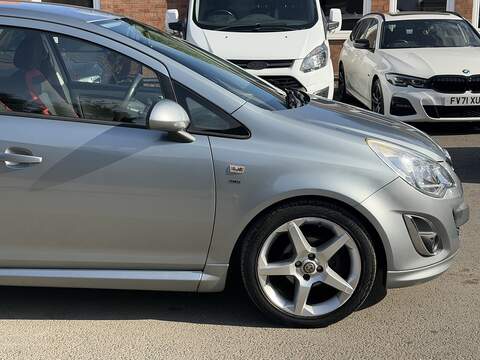 Vauxhall Corsa 1.4 16V SRi Hatchback 5dr Petrol Manual Wide Ratio Euro 5 (100 ps) - U2517