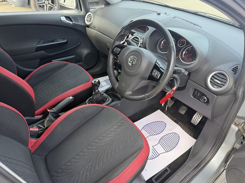 Vauxhall Corsa 1.4 16V SRi Hatchback 5dr Petrol Manual Wide Ratio Euro 5 (100 ps) - U2517