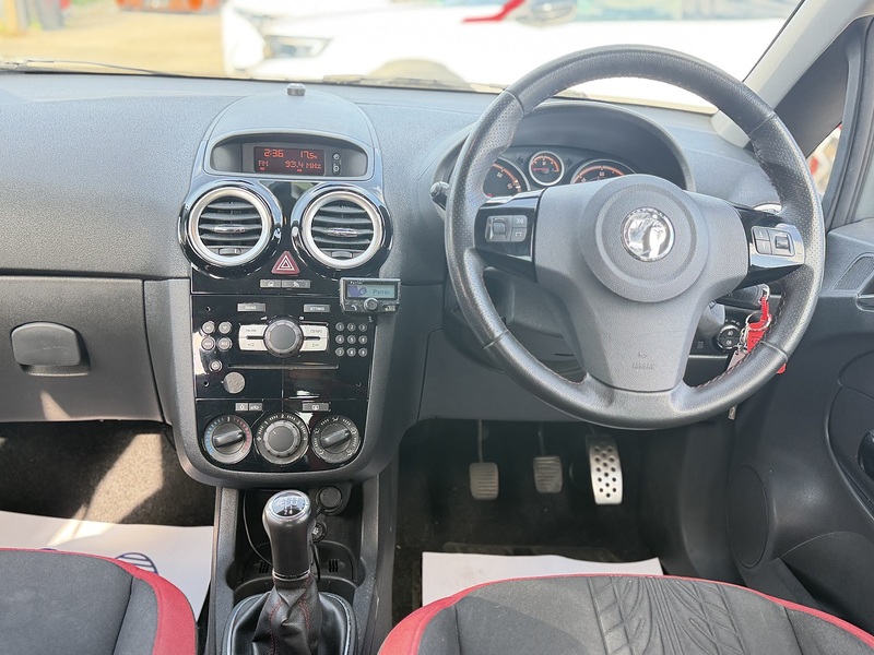 Vauxhall Corsa 1.4 16V SRi Hatchback 5dr Petrol Manual Wide Ratio Euro 5 (100 ps) - U2517