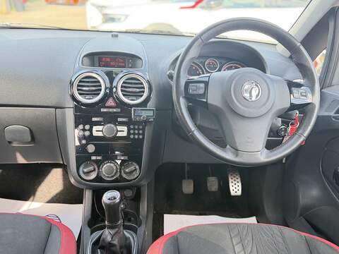 Vauxhall Corsa 1.4 16V SRi Hatchback 5dr Petrol Manual Wide Ratio Euro 5 (100 ps) - U2517